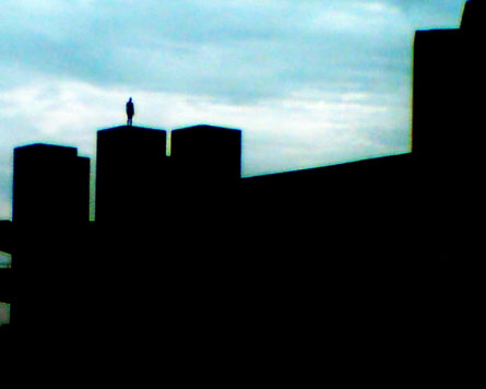 Gormley statue atop the NT