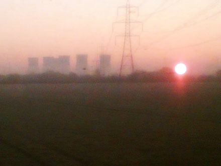 doncaster_sunrise_1 Sunrise over the cooling towers, near doncaster